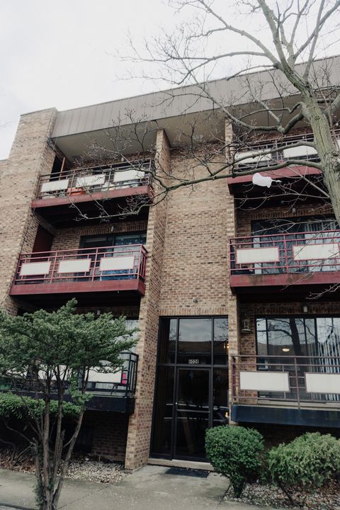 Tiny photo for 6034 N WOLCOTT Avenue #1W, Chicago, IL 60660 (MLS # 12595615)