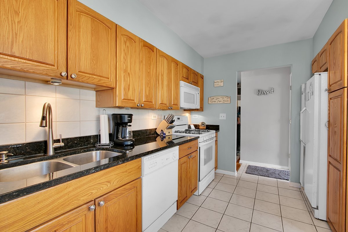 4716 N Oriole Avenue N