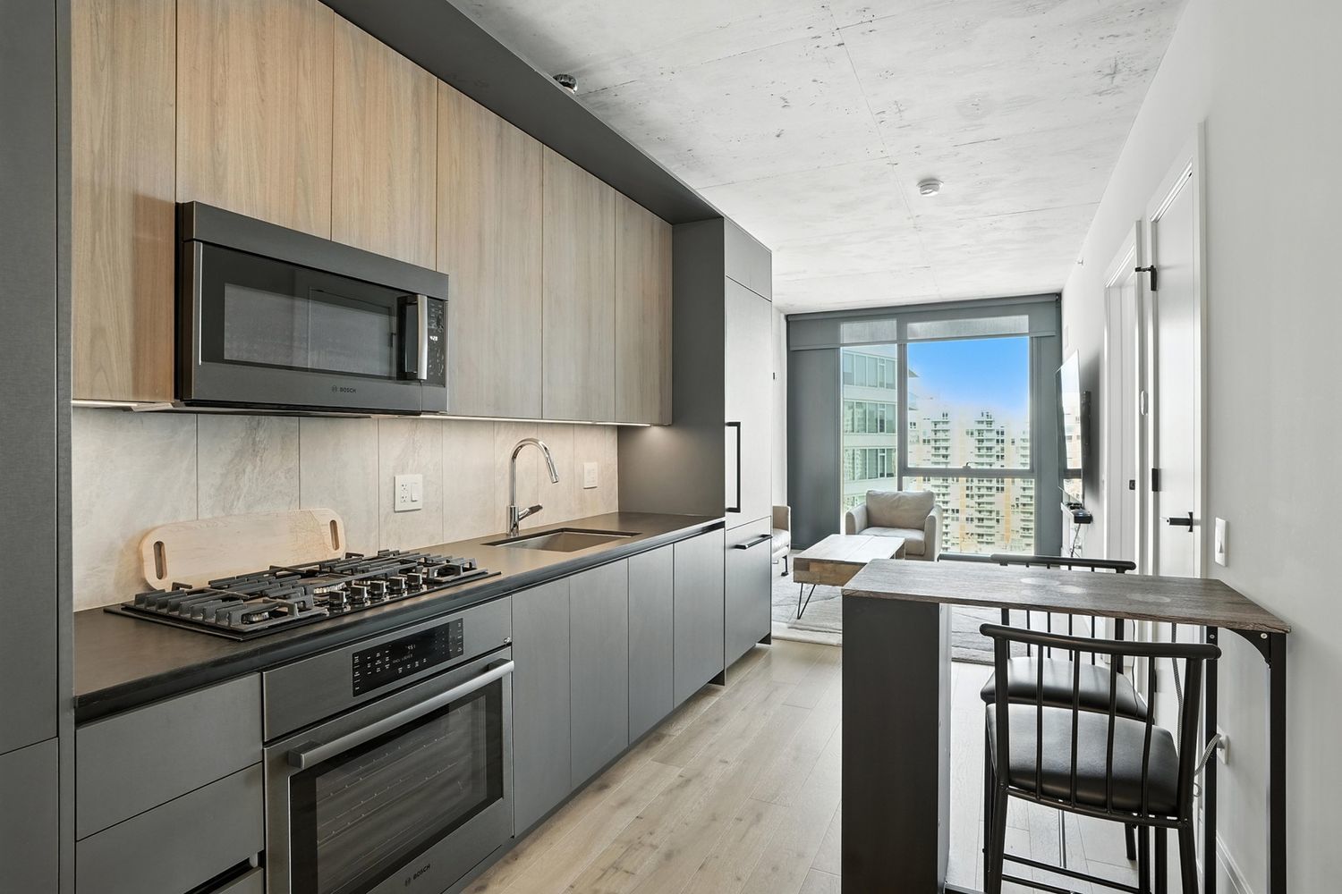 234 W Polk Street 2611