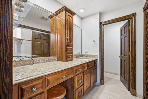 Tiny photo for 10912 Circle Drive, Palos Hills, IL 60465 (MLS # 12501459)