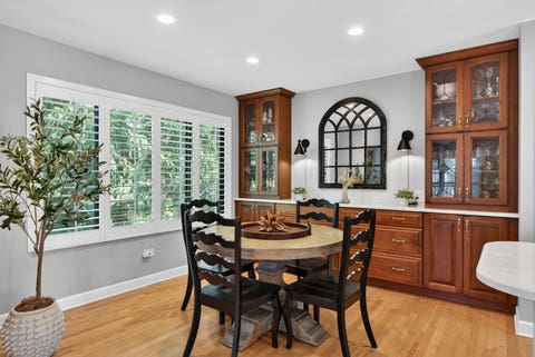 Tiny photo for 330 Mallard Point, Lake Barrington, IL 60010 (MLS # 12732619)