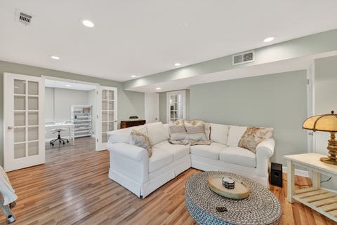 Tiny photo for 330 Mallard Point, Lake Barrington, IL 60010 (MLS # 12732619)