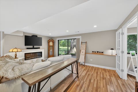 Tiny photo for 330 Mallard Point, Lake Barrington, IL 60010 (MLS # 12732619)