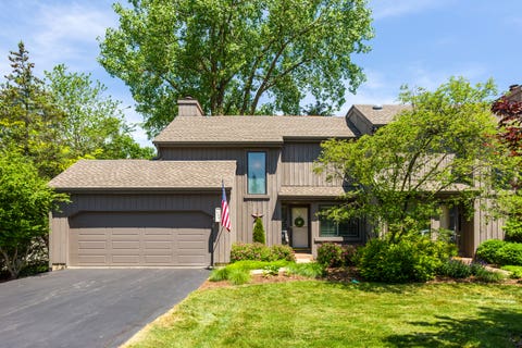 Photo of 330 Mallard Point, Lake Barrington, IL 60010 (MLS # 12732619)