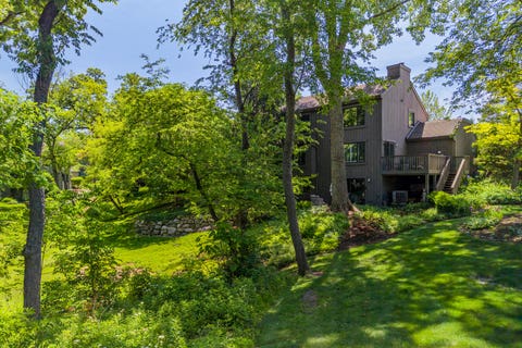 Tiny photo for 330 Mallard Point, Lake Barrington, IL 60010 (MLS # 12732619)