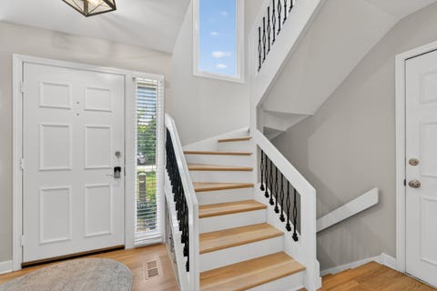 Tiny photo for 330 Mallard Point, Lake Barrington, IL 60010 (MLS # 12732619)