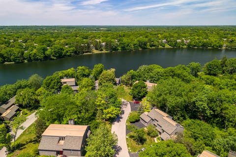 Tiny photo for 330 Mallard Point, Lake Barrington, IL 60010 (MLS # 12732619)