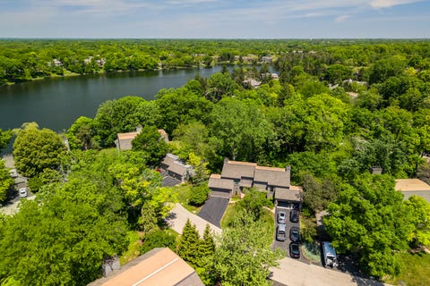 Tiny photo for 330 Mallard Point, Lake Barrington, IL 60010 (MLS # 12732619)