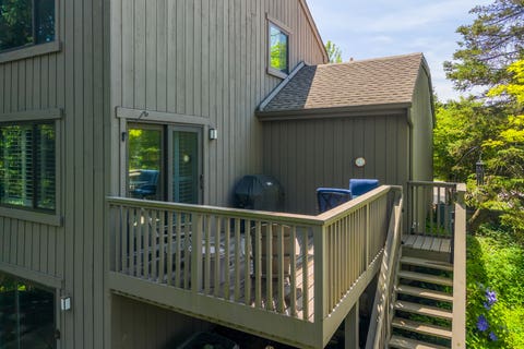 Tiny photo for 330 Mallard Point, Lake Barrington, IL 60010 (MLS # 12732619)