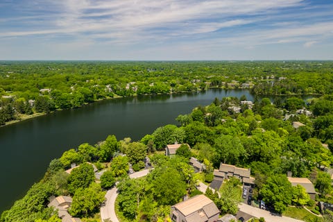 Tiny photo for 330 Mallard Point, Lake Barrington, IL 60010 (MLS # 12732619)