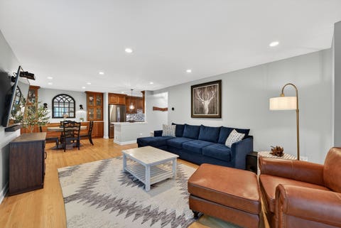 Tiny photo for 330 Mallard Point, Lake Barrington, IL 60010 (MLS # 12732619)
