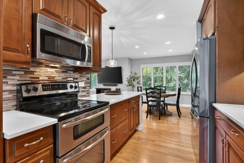 Tiny photo for 330 Mallard Point, Lake Barrington, IL 60010 (MLS # 12732619)