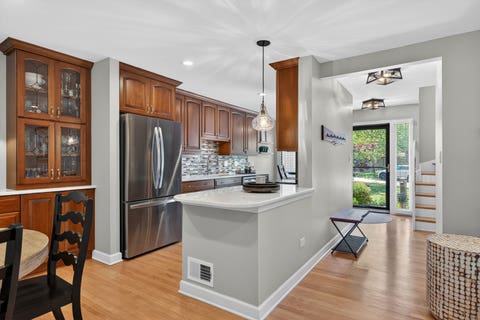 Tiny photo for 330 Mallard Point, Lake Barrington, IL 60010 (MLS # 12732619)