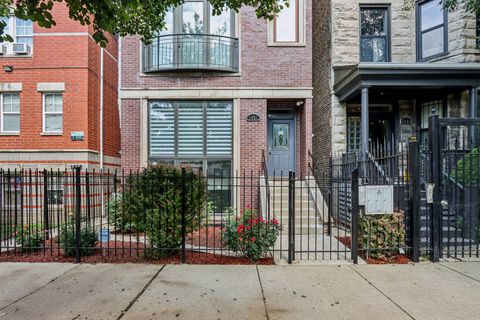 Photo of 1431 N Artesian Avenue #1, Chicago, IL 60622 (MLS # 12417312) Photo of 1431 N Artesian Avenue #1, Chicago, IL 60622 (MLS # 12417312)