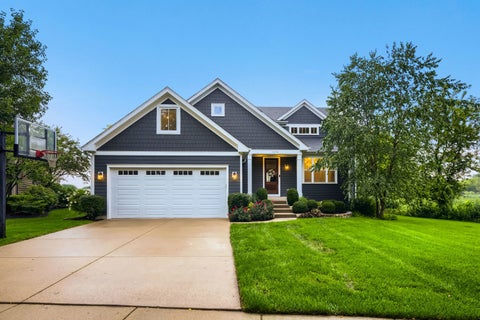 Photo of 1074 Suffolk Court, Gurnee, IL 60031 (MLS # 12771756)