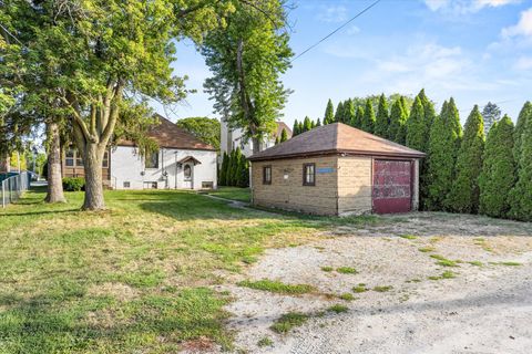 Tiny photo for 1307 E Hickory Street, Streator, IL 61364 (MLS # 12481463)