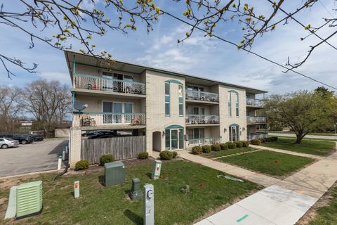 Tiny photo for Naperville, IL 60563 (MLS # 12574384)