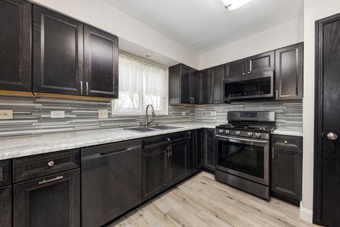 Tiny photo for Naperville, IL 60563 (MLS # 12574384)