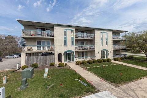 Tiny photo for Naperville, IL 60563 (MLS # 12574384)