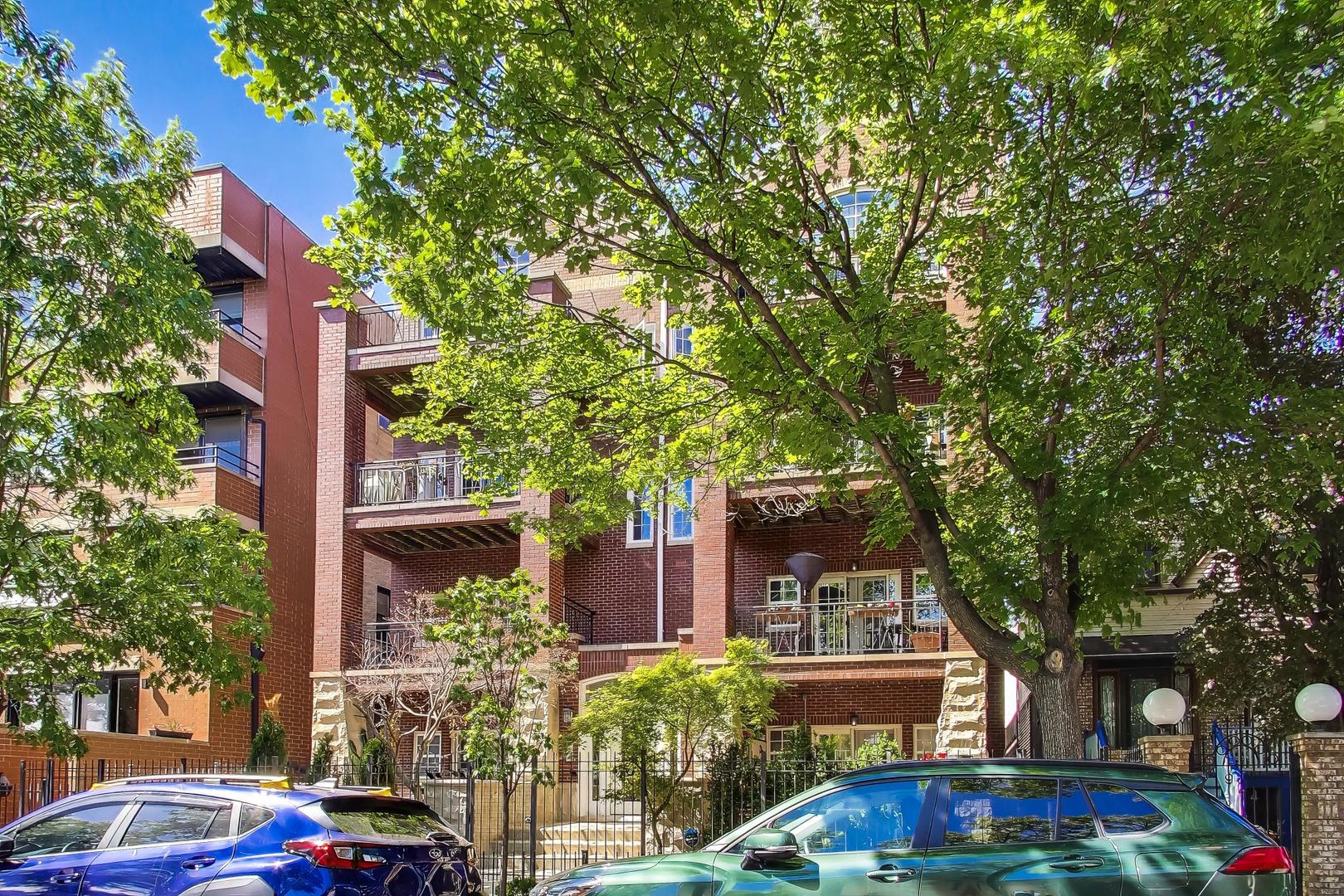 930 W Cuyler Avenue 2R