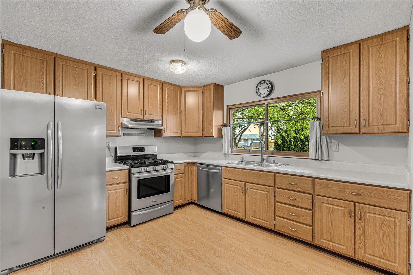 1425 W 54th Street
