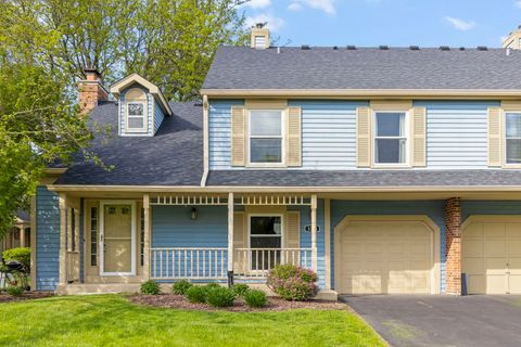 Property photo of 1353 Queensgreen Circle 1502, Naperville, IL 60563