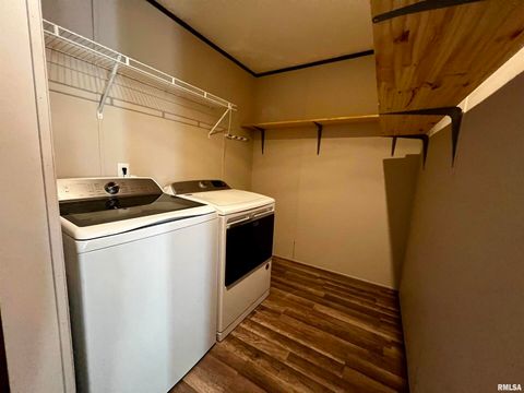 Tiny photo for 1101 E OAK Street, West Frankfort, IL 62896 (MLS # QC4267915)