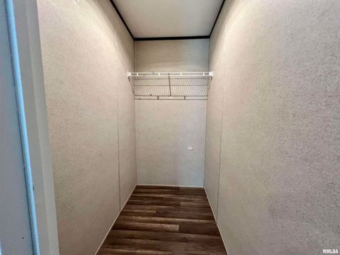 Tiny photo for 1101 E OAK Street, West Frankfort, IL 62896 (MLS # QC4267915)