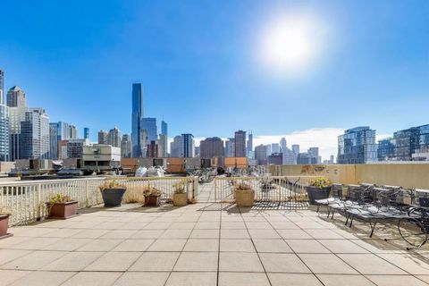 Tiny photo for 111 W Maple Street #2803, Chicago, IL 60610 (MLS # 12515325)