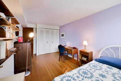 Tiny photo for 1456 E Park Place, Chicago, IL 60637 (MLS # 12632874)