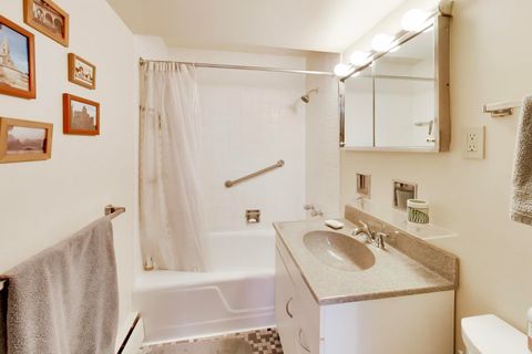 Tiny photo for 1456 E Park Place, Chicago, IL 60637 (MLS # 12632874)