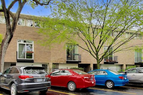 Tiny photo for 1456 E Park Place, Chicago, IL 60637 (MLS # 12632874)