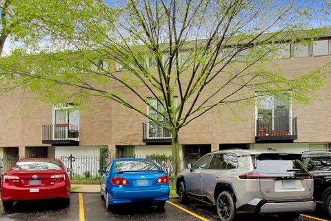 Tiny photo for 1456 E Park Place, Chicago, IL 60637 (MLS # 12632874)