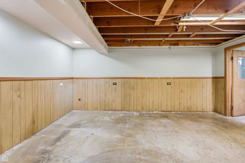 Tiny photo for 139 S 2nd Avenue, Lombard, IL 60148 (MLS # 12580958)