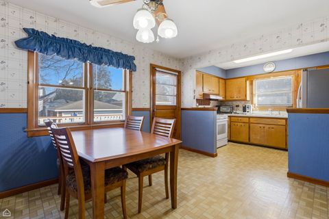 Tiny photo for 139 S 2nd Avenue, Lombard, IL 60148 (MLS # 12580958)