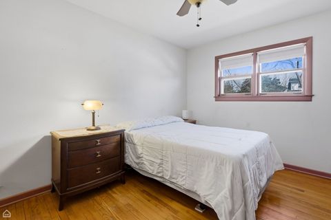 Tiny photo for 139 S 2nd Avenue, Lombard, IL 60148 (MLS # 12580958)