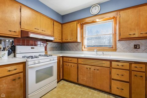 Tiny photo for 139 S 2nd Avenue, Lombard, IL 60148 (MLS # 12580958)