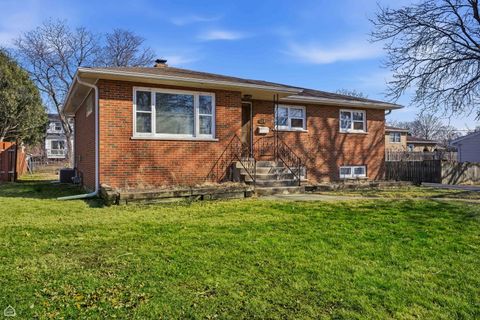 Tiny photo for 139 S 2nd Avenue, Lombard, IL 60148 (MLS # 12580958)