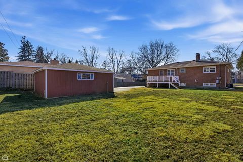 Tiny photo for 139 S 2nd Avenue, Lombard, IL 60148 (MLS # 12580958)