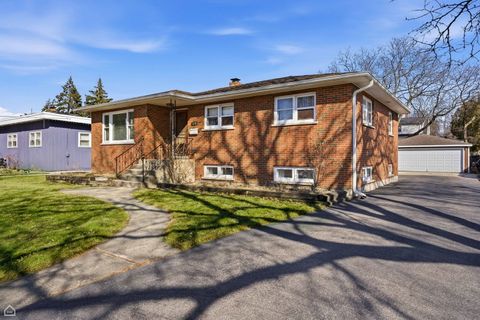 Photo of 139 S 2nd Avenue, Lombard, IL 60148 (MLS # 12580958)