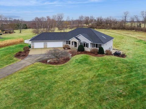 Tiny photo for 891 Pheasant Run Rd Road, Clinton, IA 52732 (MLS # 100000452)