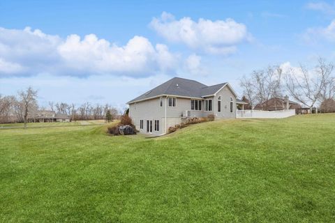 Tiny photo for 891 Pheasant Run Rd Road, Clinton, IA 52732 (MLS # 100000452)