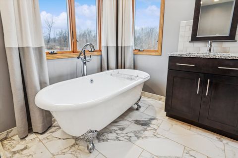 Tiny photo for 891 Pheasant Run Rd Road, Clinton, IA 52732 (MLS # 100000452)