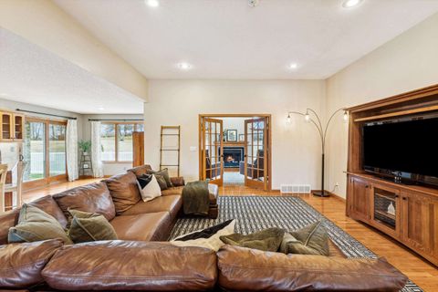 Tiny photo for 891 Pheasant Run Rd Road, Clinton, IA 52732 (MLS # 100000452)