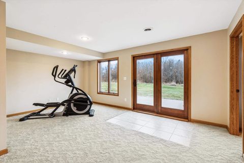 Tiny photo for 891 Pheasant Run Rd Road, Clinton, IA 52732 (MLS # 100000452)