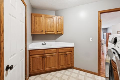 Tiny photo for 891 Pheasant Run Rd Road, Clinton, IA 52732 (MLS # 100000452)