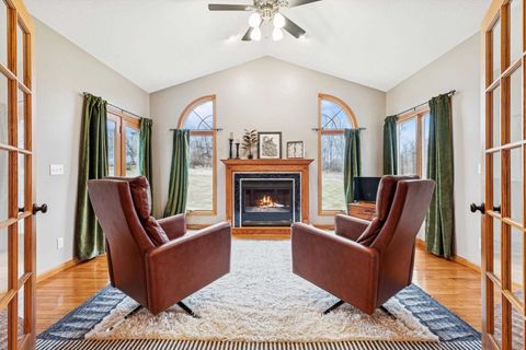 Tiny photo for 891 Pheasant Run Rd Road, Clinton, IA 52732 (MLS # 100000452)