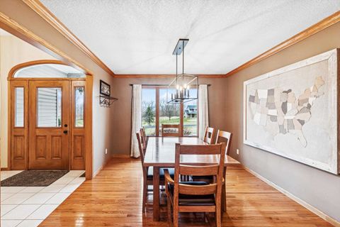 Tiny photo for 891 Pheasant Run Rd Road, Clinton, IA 52732 (MLS # 100000452)