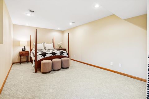 Tiny photo for 891 Pheasant Run Rd Road, Clinton, IA 52732 (MLS # 100000452)