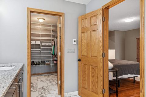 Tiny photo for 891 Pheasant Run Rd Road, Clinton, IA 52732 (MLS # 100000452)